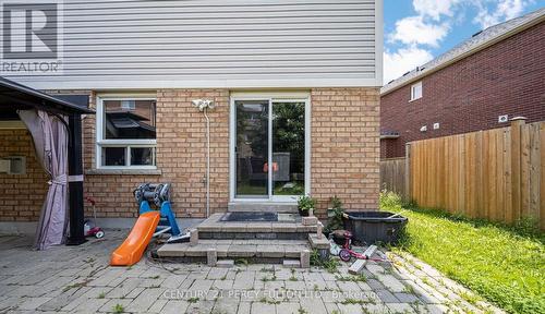 91 Laprade Square, Clarington, ON - Outdoor With Exterior