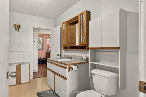 958 Highland Road E, Hamilton, ON 