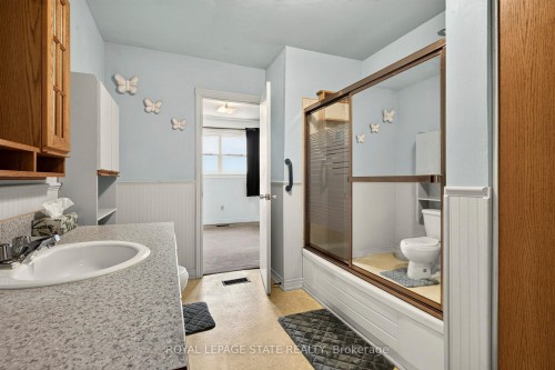 958 Highland Road E, Hamilton, ON 