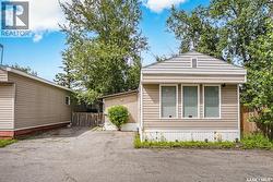 102 219 Grant STREET  Saskatoon, SK S7N 2A5