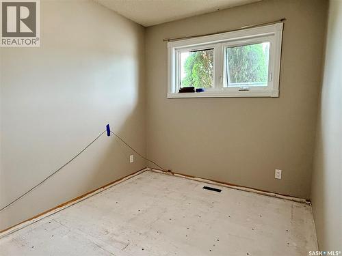 330 Aspen Drive, Swift Current, SK - Indoor Photo Showing Other Room