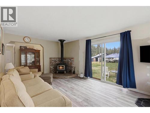 557 Squilax-Turtle Valley Road, Chase, BC - Indoor Photo Showing Living Room With Fireplace