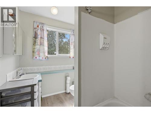 557 Squilax-Turtle Valley Road, Chase, BC - Indoor Photo Showing Bathroom