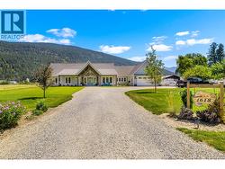 1618 1st Avenue Creston, BC V0B 1G6