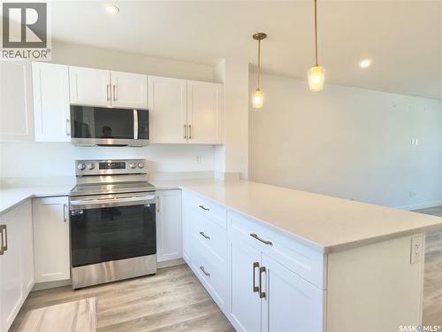 128 Westfield Road, Saskatoon, SK - Indoor Photo Showing Kitchen