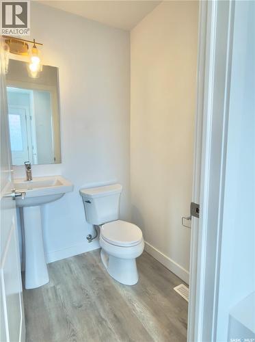 128 Westfield Road, Saskatoon, SK - Indoor Photo Showing Bathroom
