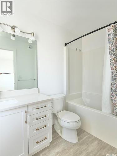 128 Westfield Road, Saskatoon, SK - Indoor Photo Showing Bathroom