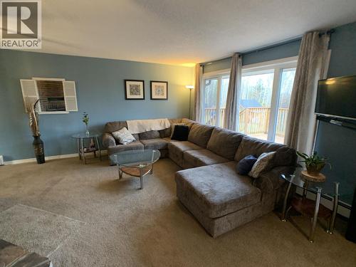 19 Raven Crescent, Fort Nelson, BC - Indoor Photo Showing Living Room