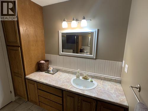 19 Raven Crescent, Fort Nelson, BC - Indoor Photo Showing Bathroom