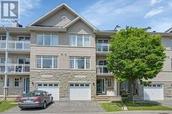 153 CORINTH PRIVATE  Ottawa, ON K2E 0A8