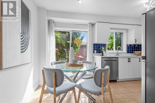 43 Bethune Way, Markham, ON - Indoor Photo Showing Dining Room