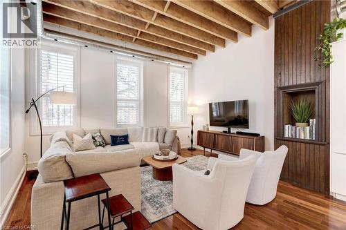 205 King Street E Unit# 2, Hamilton, ON - Indoor Photo Showing Living Room