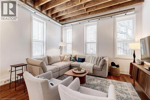 205 King Street E Unit# 2, Hamilton, ON - Indoor Photo Showing Living Room