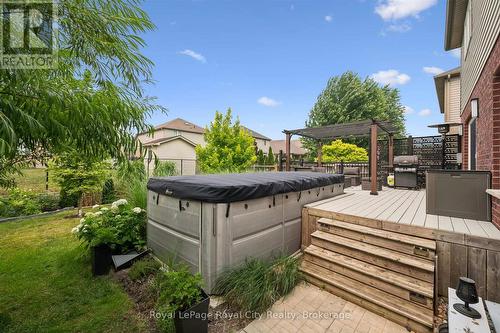 138 Flanders Road, Waterloo, ON - Outdoor