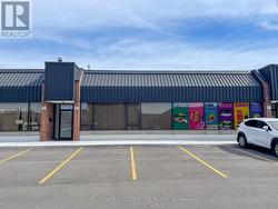 35 - 330 ESNA PARK DRIVE  Markham, ON L3R 1H3