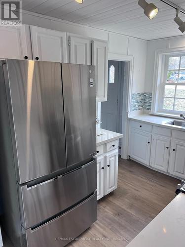 804 Shadeland Avenue, Burlington, ON - Indoor Photo Showing Kitchen