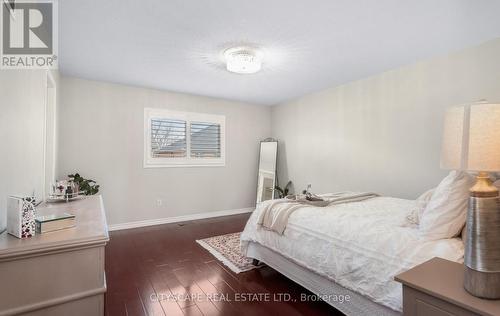 3324 Equestrian Crescent, Mississauga, ON - Indoor Photo Showing Bedroom