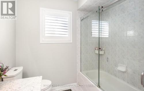 3324 Equestrian Crescent, Mississauga, ON - Indoor Photo Showing Bathroom