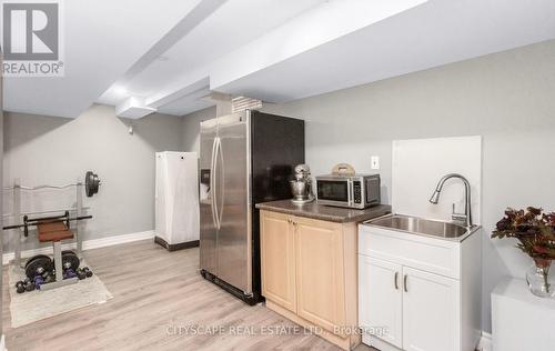 3324 Equestrian Crescent, Mississauga, ON - Indoor Photo Showing Laundry Room