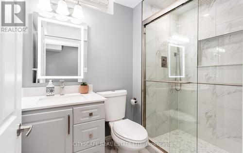 3324 Equestrian Crescent, Mississauga, ON - Indoor Photo Showing Bathroom