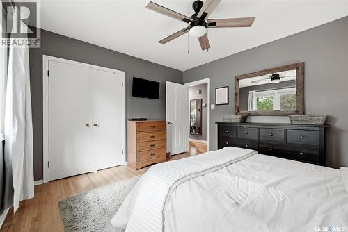 408 Mullin Avenue E, Regina, SK - Indoor Photo Showing Bedroom
