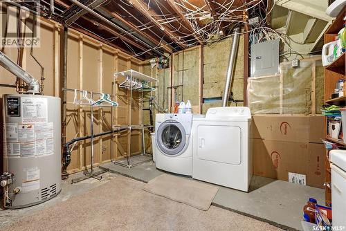 408 Mullin Avenue E, Regina, SK - Indoor Photo Showing Laundry Room
