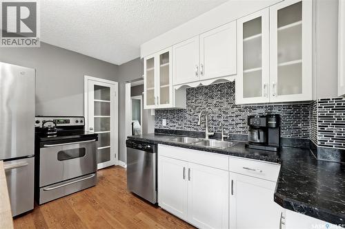 408 Mullin Avenue E, Regina, SK - Indoor Photo Showing Kitchen With Stainless Steel Kitchen With Double Sink