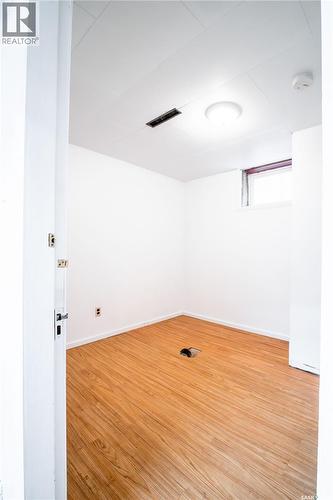 916 6Th Avenue N, Saskatoon, SK - Indoor Photo Showing Other Room