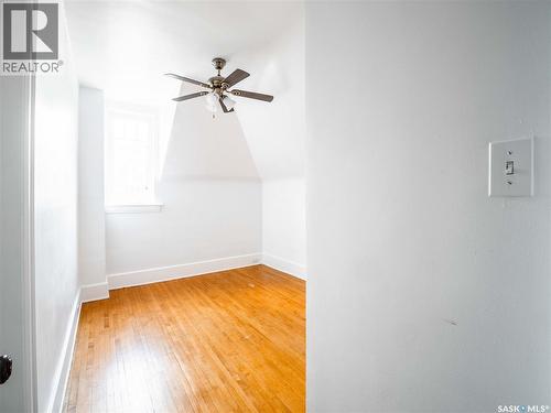 916 6Th Avenue N, Saskatoon, SK - Indoor
