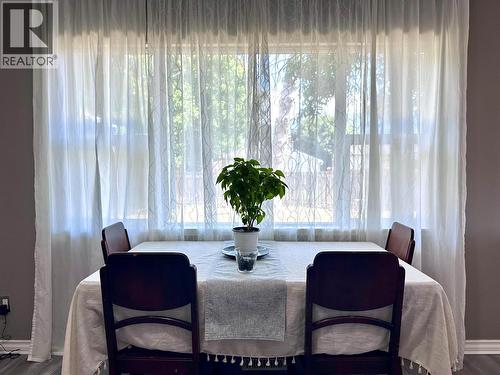 411 7Th Avenue, Castlegar, BC - Indoor
