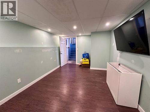 411 7Th Avenue, Castlegar, BC - Indoor