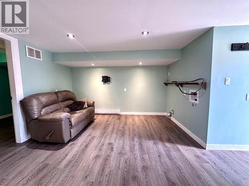 411 7Th Avenue, Castlegar, BC - Indoor
