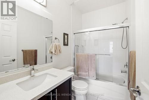 2 Rushlands Crescent, Whitby, ON - Indoor Photo Showing Bathroom