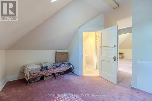 5214 Third Avenue, Niagara Falls, ON - Indoor Photo Showing Bedroom