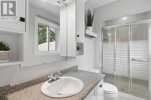 7323 Sideroad 15, Rr1 Road, Mapleton, ON - Indoor Photo Showing Bathroom