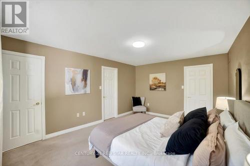 1775 Loretta Avenue, Severn, ON - Indoor Photo Showing Bedroom