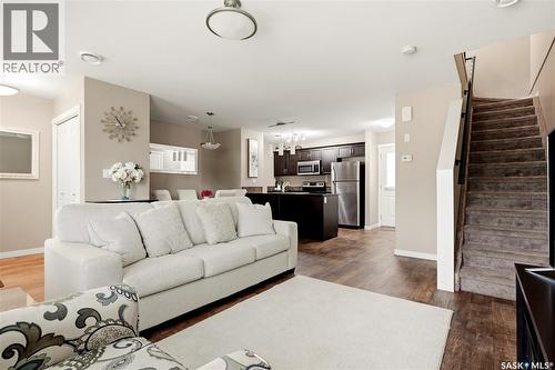 1237 Grey Street, Regina, SK - Indoor Photo Showing Living Room