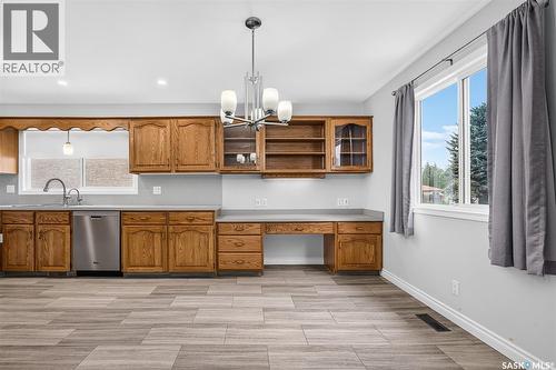 1027 Vaughan Street, Moose Jaw, SK - Indoor Photo Showing Kitchen