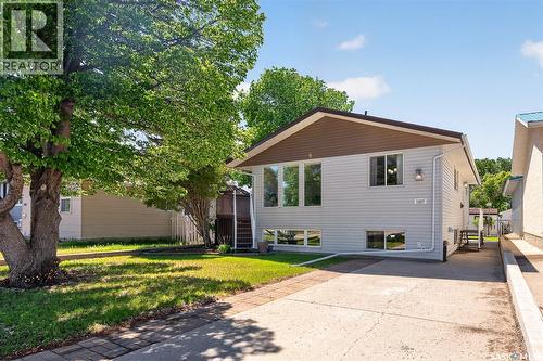 1027 Vaughan Street, Moose Jaw, SK - Outdoor