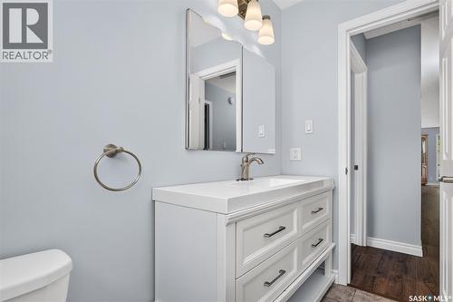1027 Vaughan Street, Moose Jaw, SK - Indoor Photo Showing Bathroom