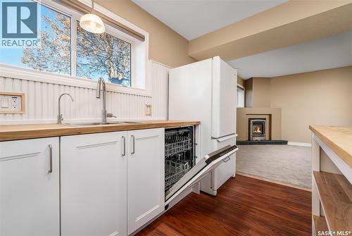 1027 Vaughan Street, Moose Jaw, SK - Indoor Photo Showing Kitchen