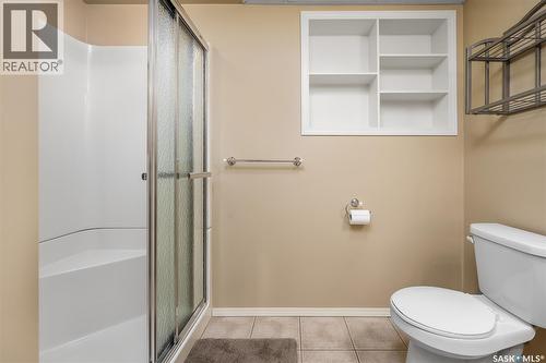 1027 Vaughan Street, Moose Jaw, SK - Indoor Photo Showing Bathroom