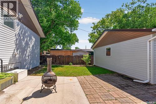 1027 Vaughan Street, Moose Jaw, SK - Outdoor With Exterior