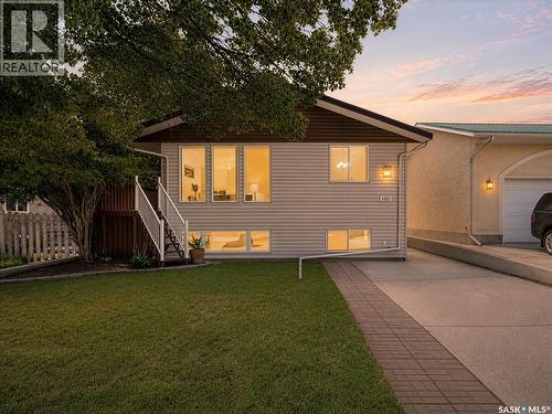 1027 Vaughan Street, Moose Jaw, SK - Outdoor