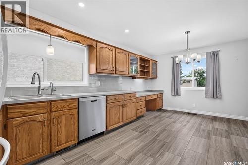 1027 Vaughan Street, Moose Jaw, SK - Indoor Photo Showing Kitchen With Double Sink