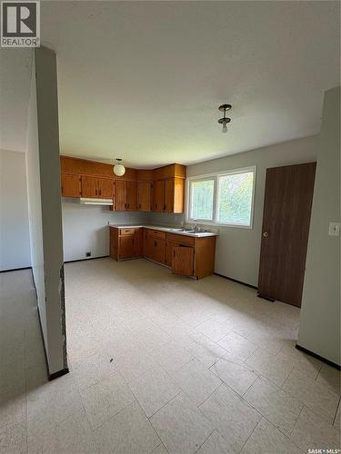215 Granatier Avenue, Lestock, SK - Indoor