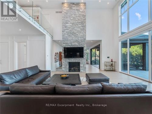 140 Secord Lane, Burlington (Shoreacres), ON - Indoor Photo Showing Living Room With Fireplace
