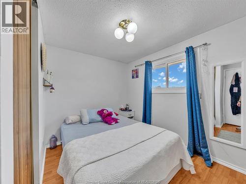 1615 Curry, Windsor, ON - Indoor Photo Showing Bedroom