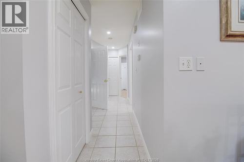 2759 Mckay Avenue, Windsor, ON - Indoor Photo Showing Bathroom