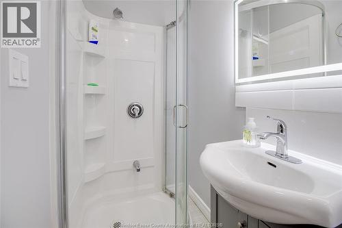 2759 Mckay Avenue, Windsor, ON - Indoor Photo Showing Other Room